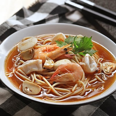 Spaghetti Kuah Asam Seafood